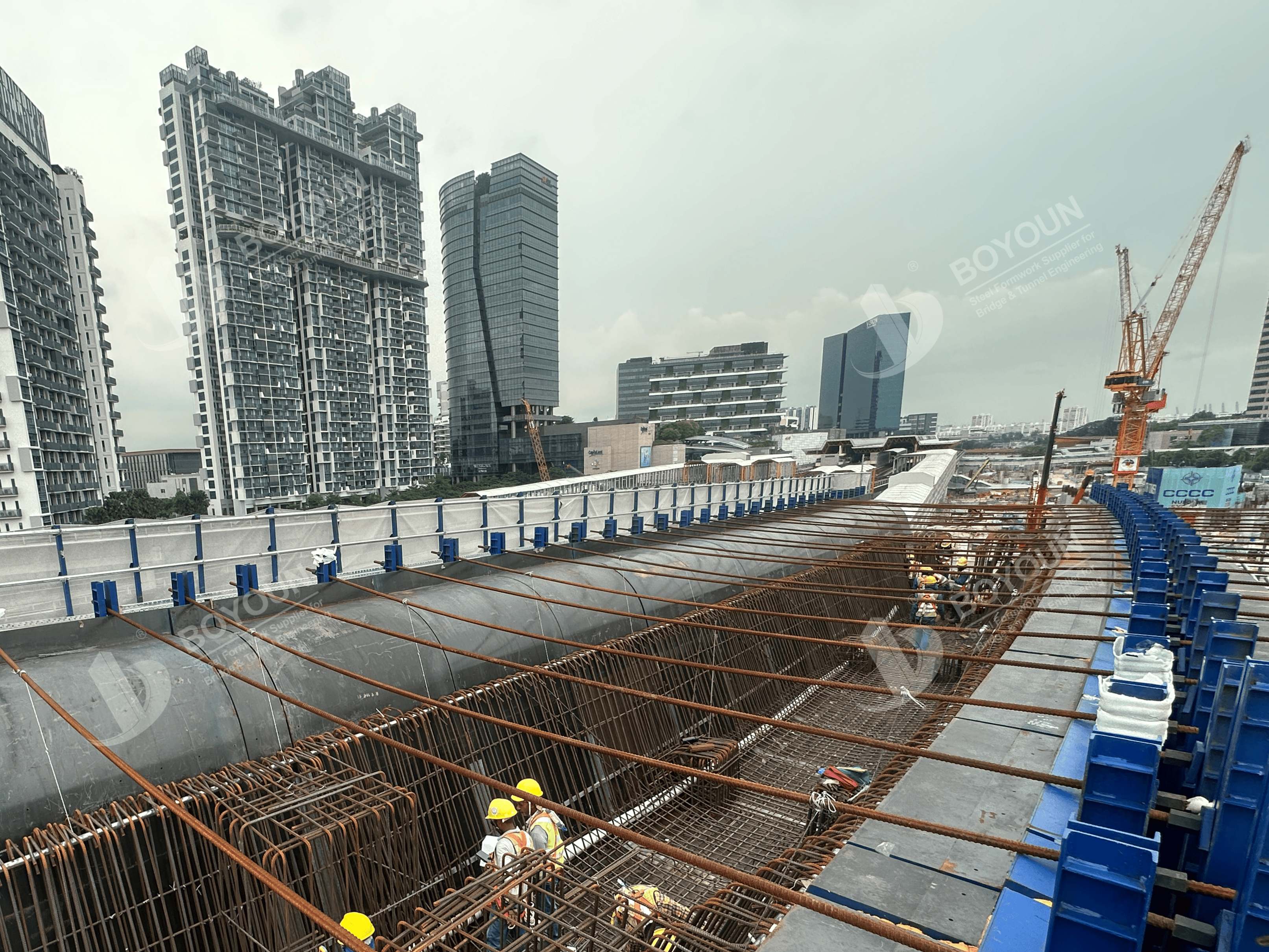 3 técnicas de construcción clave para vigas colgadas en el lugar en la construcción de puentes
