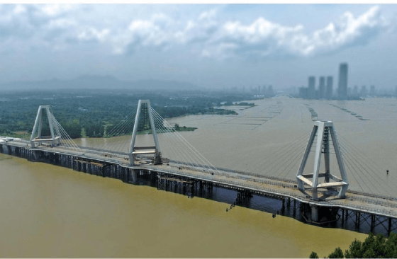 Puente de viga de caja de acero