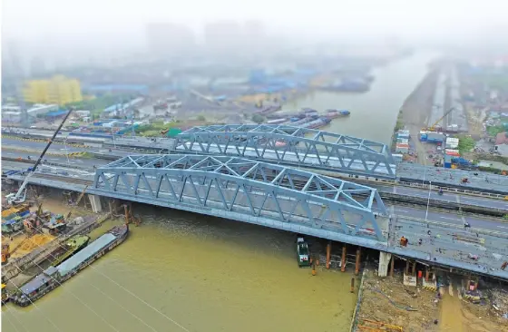Puente de armadura de acero